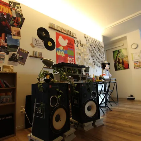 Bonfire Hostel Osaka-2
